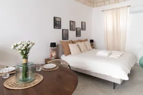 Suite with hot tub - Image 2