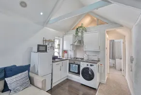 Host & Stay - Sail Loft - Image 5