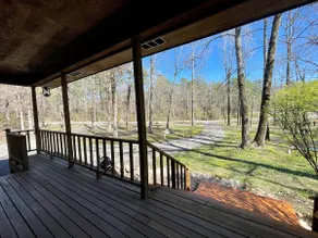 Cabin on 4 acres minutes from Little Red River - Image 5