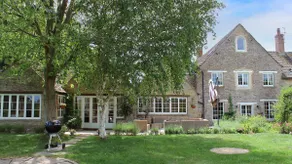 Ashworth House, near Charlbury with lovely views - Image 2