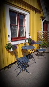 Cozy 1700s cottage on Björkholmen in Karlskrona - Image 2