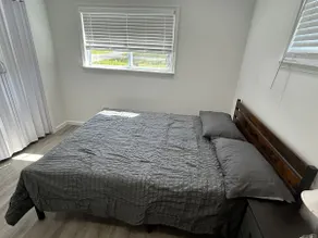 It is a small and cozy house - Image 3