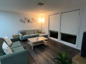 Modern 3-Bedroom Home, Belconnen – Free Parking! - Image 2