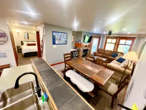 SKI-SLOPE VIEW, 3rd Flr, 1 Bed + Den! Heated Pool! - Image 4