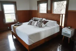 Whiffletree Place, Scenic River Getaway,HotTub,Gym - Image 3