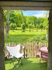 Small house rental with private parking - Image 2