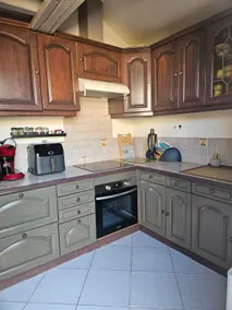 Charming air-conditioned house, enclosed garden & parking - Image 5