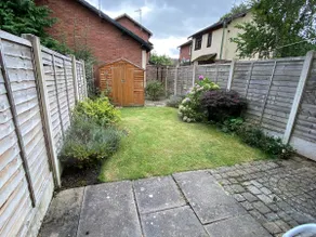 2 bedroom accommodation in Shrewsbury - Image 4