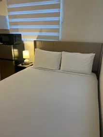 Private suite with free parking near MIA - Image 5