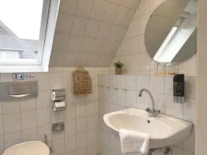 Apartment-Deluxe-Private Bathroom-Courtyard view-S - Image 5