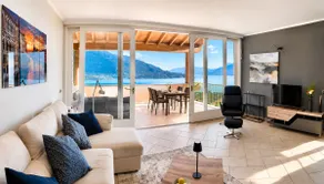 Lakeside retreat private terrace stunning views - Image 4