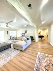 Texas Star-7 beds-Sleeps 10-Ping Pong & Pool Table - Image 4