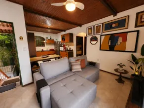 Villa's Lookout | Beachfront Cabin with King Bed - Image 5