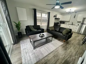 Brand New, immaculate, well-equipped, 1 bedroom - Image 2