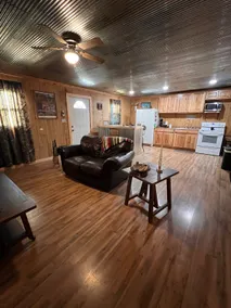 Peaceful Getaway Minutes from Fishing and Hunting - Image 3