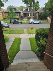 Entire bungalow in Chicago - Image 2