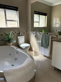 Private Luxury Home - ParkHill Escape - Image 3