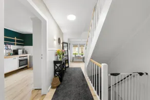 Family & dog vacation home with fenced garden - Image 3
