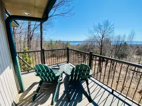 Quality, Modern Home w/Sauna - Lake & Island Views - Image 3