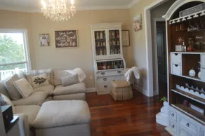 The Yellow Farmhouse - Image 4