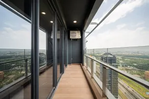 The luxurious landmark BIG 3BR/Lumiere by Raymond - Image 4