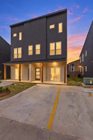Modern Creole House with King Bed and Fast Wi-Fi - Image 3