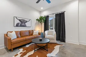 Modern Creole House with King Bed and Fast Wi-Fi - Image 2