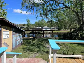 River house Getaway - Image 3