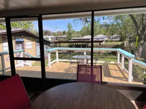 River house Getaway - Image 4