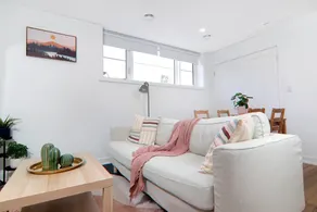 Modern Luxury Townhouse - Image 2