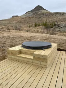 2 Bedroom Luxurious House with Private Hot Tub - Image 5