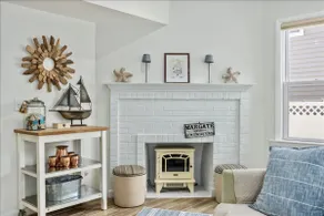Modern 3BR 2 blocks to beach -Central AC & Parking - Image 3