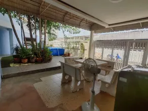 Spacious and quiet 5 bright rooms with swimming pool. Single-family house. Book 3 nights or more for a free 12-seater pick up - Image 3