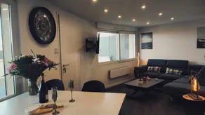 Waterfront cottage - Image 2