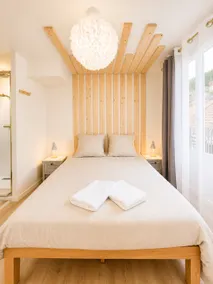 Luxurious, bright, unique 2-room apartment in Saint-Claude - Image 5