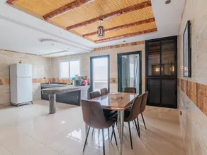 Air-conditioned, Comfortable & New, 3 Bedrooms, 140 m2 - Image 2