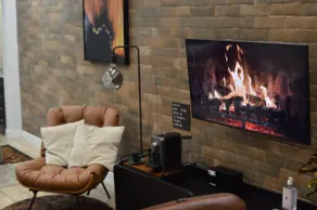 Mancave: Cozy in Bohemia - Image 2