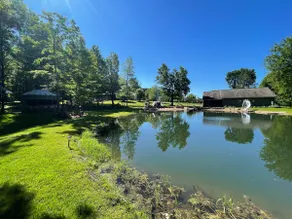 Golden Pond Lower • Yard, Firepit & Pond Access - Image 5