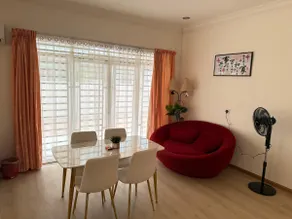 Spacious Family Home w/ Parking - Image 5