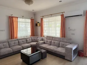 Spacious Family Home w/ Parking - Image 3