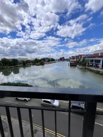 Whole Flat - Free Parking - Cathedral & Canal View - Image 3