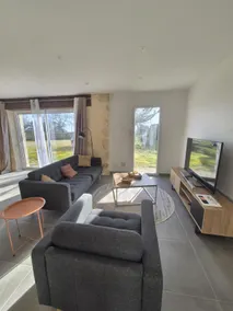 Renovated Villa Netflix Fiber, Air Conditioning Comfort & Nature - Image 2