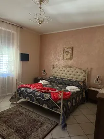 280m² villa within walking distance of Lancellotti Castle - Image 3