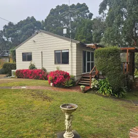 Kestie Av - 2 bed forest & beach - Image 2