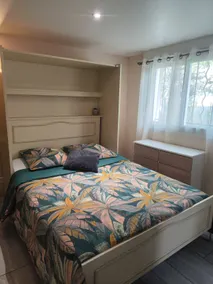 My pretty studio with A/C & shaded garden - Image 3
