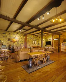 Thitu Log House - Image 2