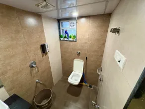 Studio Apartment Close to BKC, Hill road, Bandra - Image 2
