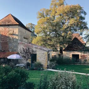 Le Pigeonnier Bed and Breakfast - Image 2