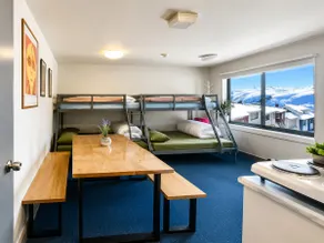 Hotham Ski Out 6 Person Max Studio with pool sauna and spa - Image 3