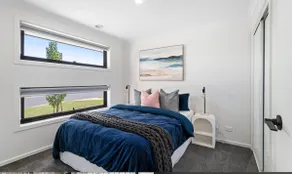 Luxe Living 3 D/B lock up plus plenty of parking - Image 2